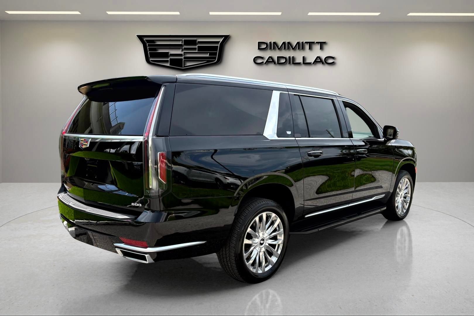 Certified 2023 Cadillac Escalade ESV Premium Luxury AWD/4WD image 5