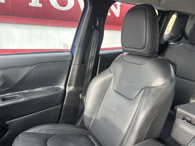Used 2016 Jeep Renegade Limited image 23
