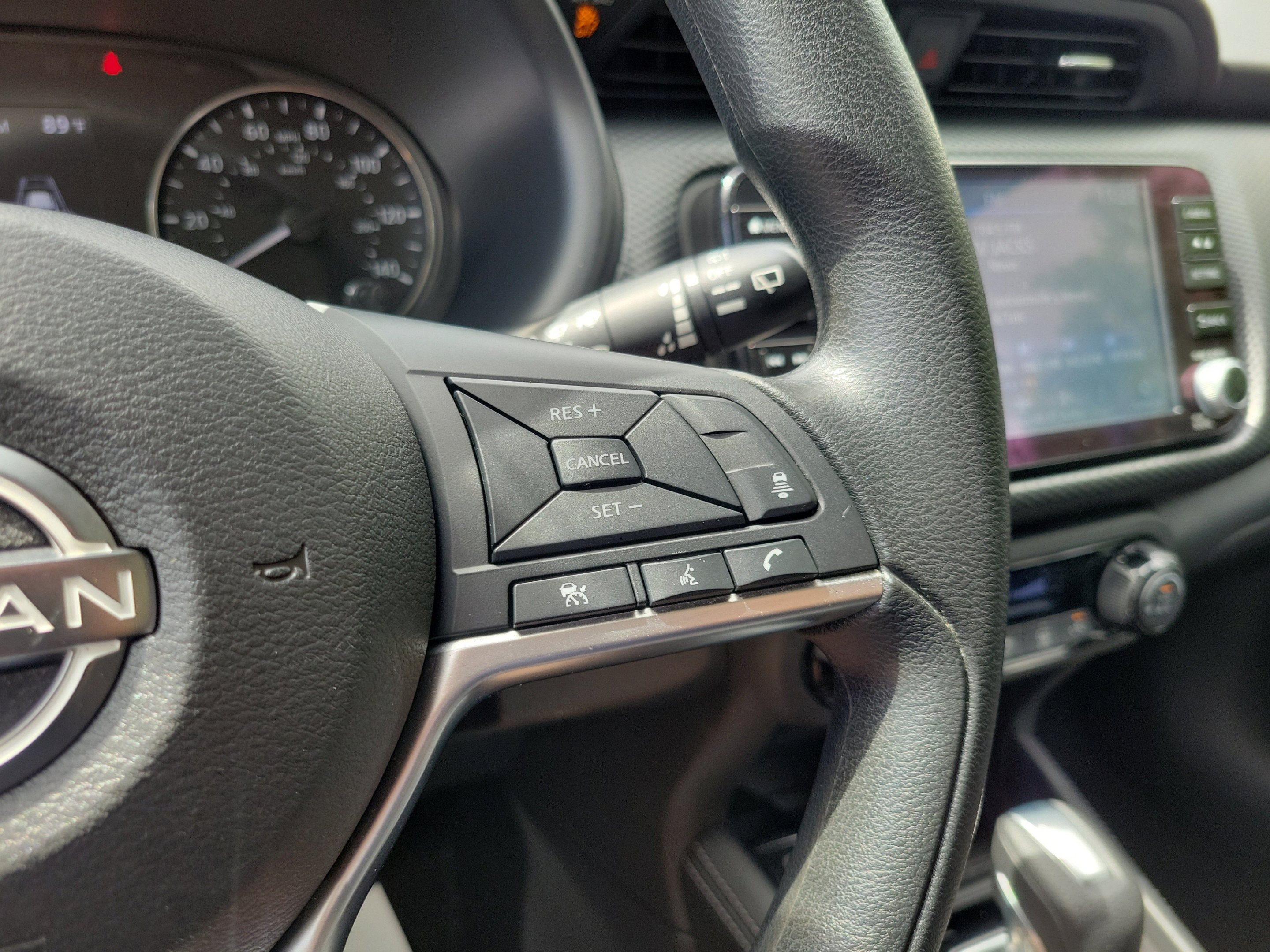 Certified 2022 Nissan Kicks SV FWD image 18