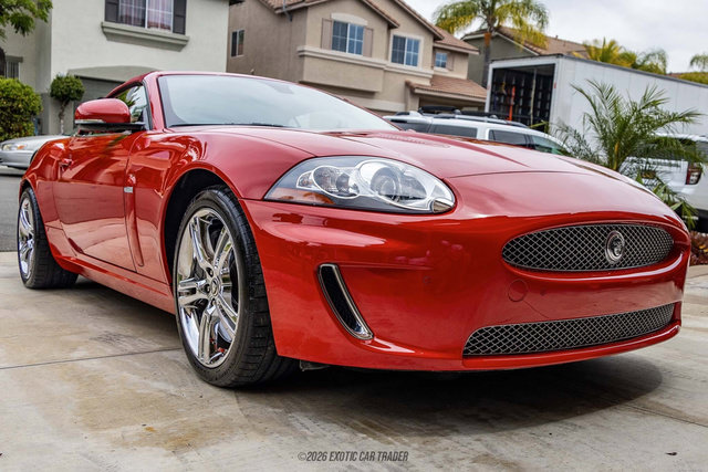 Used 2010 Jaguar XKR R RWD image 22
