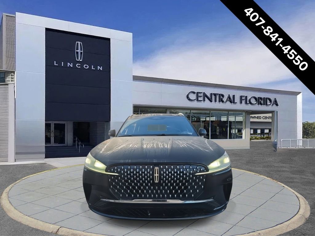 Used 2025 Lincoln Aviator Black Label image 2