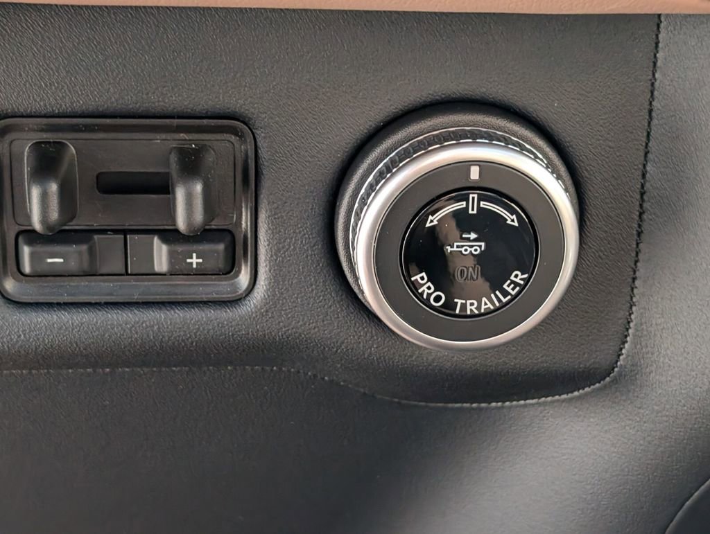 New 2026 Lincoln Navigator Black Label image 22