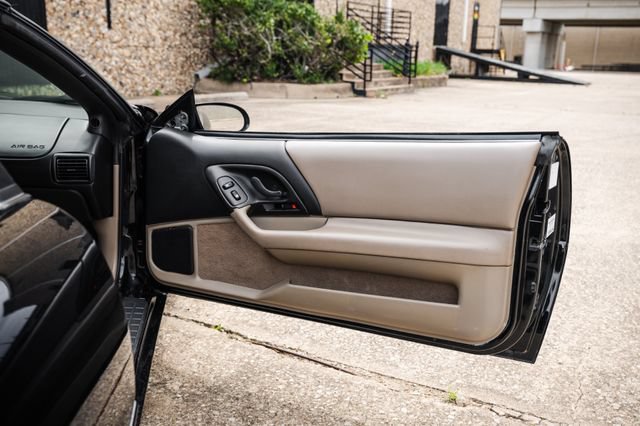 Used 2002 Chevrolet Camaro Z28 w/ SS Performance/Appearance Pkg RWD image 58