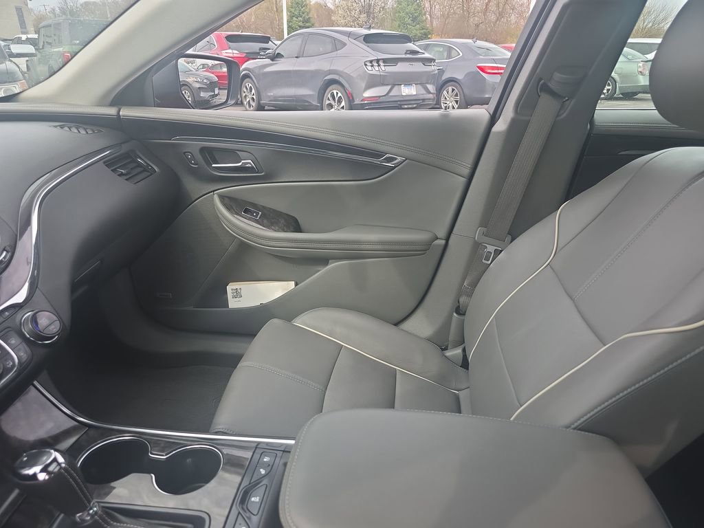 Used 2014 Chevrolet Impala LTZ image 34