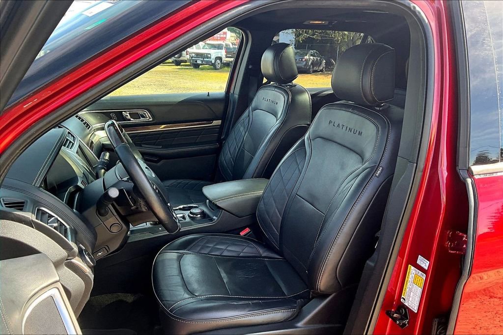 Used 2017 Ford Explorer Platinum image 9