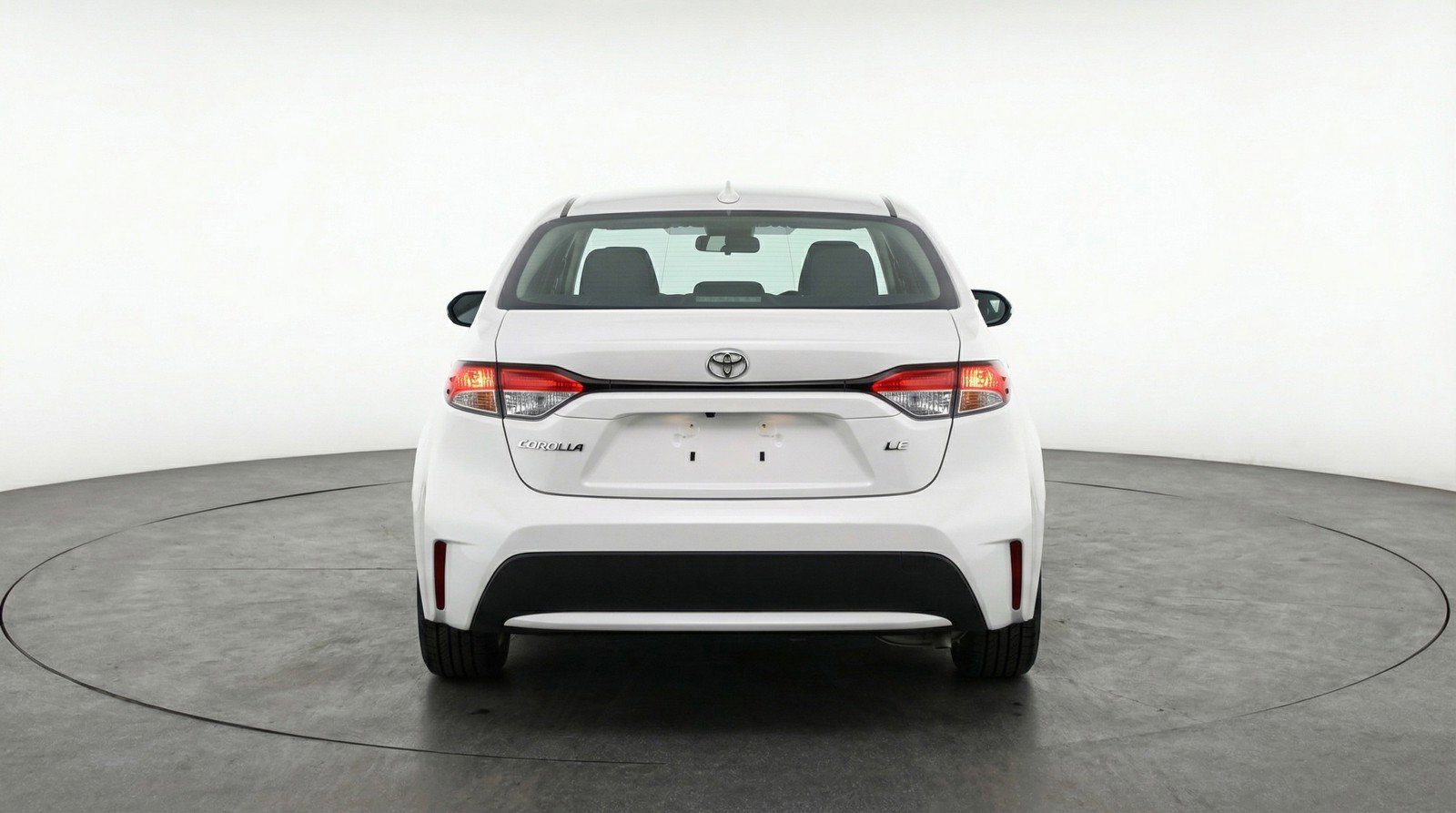 Used 2025 Toyota Corolla LE image 7