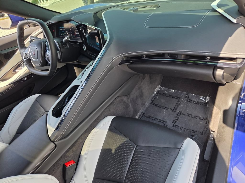Used 2025 Chevrolet Corvette Stingray Preferred Conv w/ Stealth Interior Trim Package RWD image 16