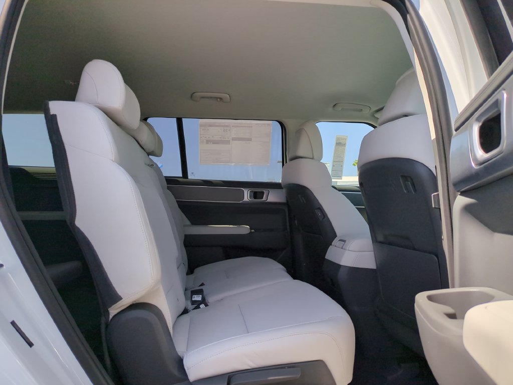 New 2026 Hyundai Santa Fe SE FWD image 10