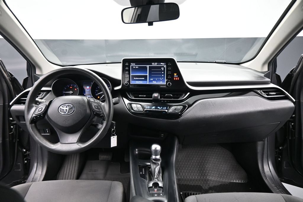 Used 2020 Toyota C-HR LE FWD image 18