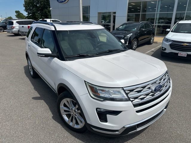 Used 2018 Ford Explorer Limited w/ Equipment Group 301A FWD image 6