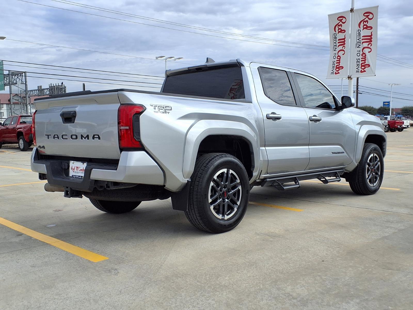 Used 2024 Toyota Tacoma TRD Sport image 5
