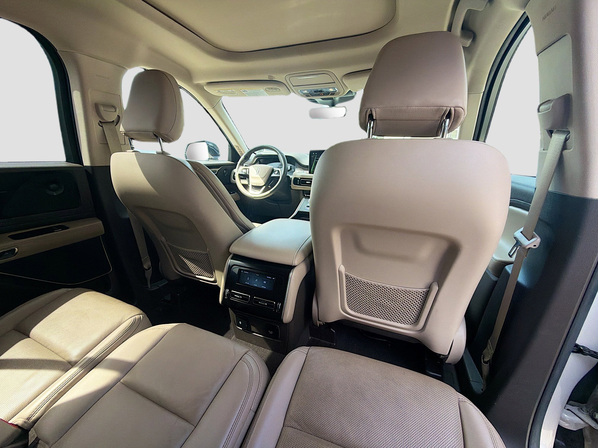 Used 2022 Lincoln Aviator Reserve image 31