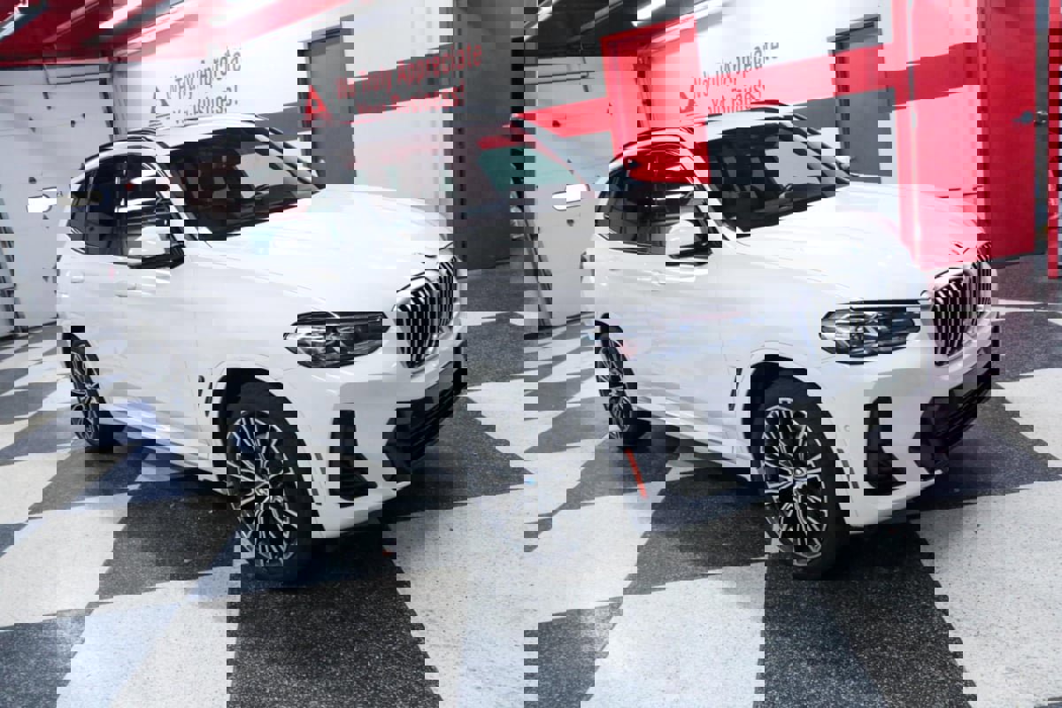 Used 2023 BMW X3 xDrive30i w/ M Sport Package image 3