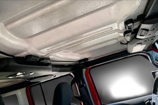 Used 2021 Jeep Wrangler Unlimited Sahara AWD/4WD image 27