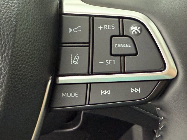 New 2026 Toyota Highlander XLE image 11