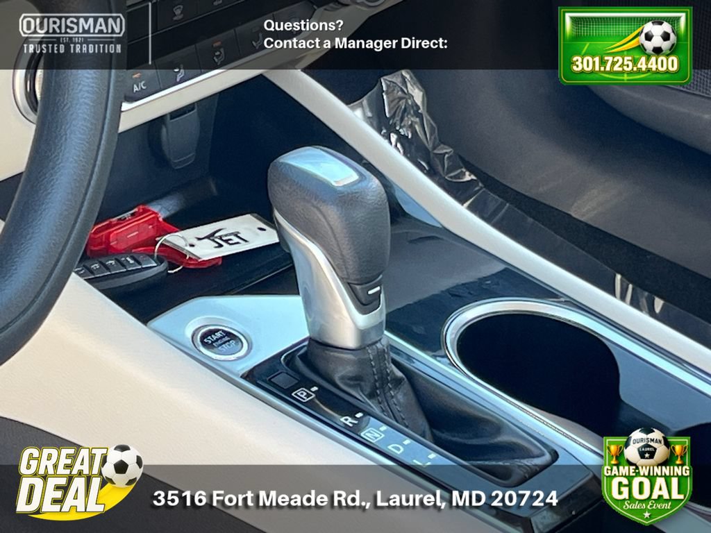 Used 2024 Nissan Altima 2.5 SV FWD image 15