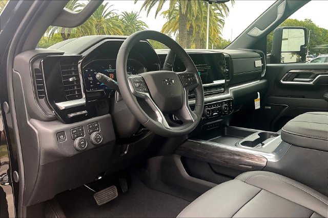 New 2026 Chevrolet Silverado 2500 LTZ w/ Trail Boss Package AWD/4WD image 6