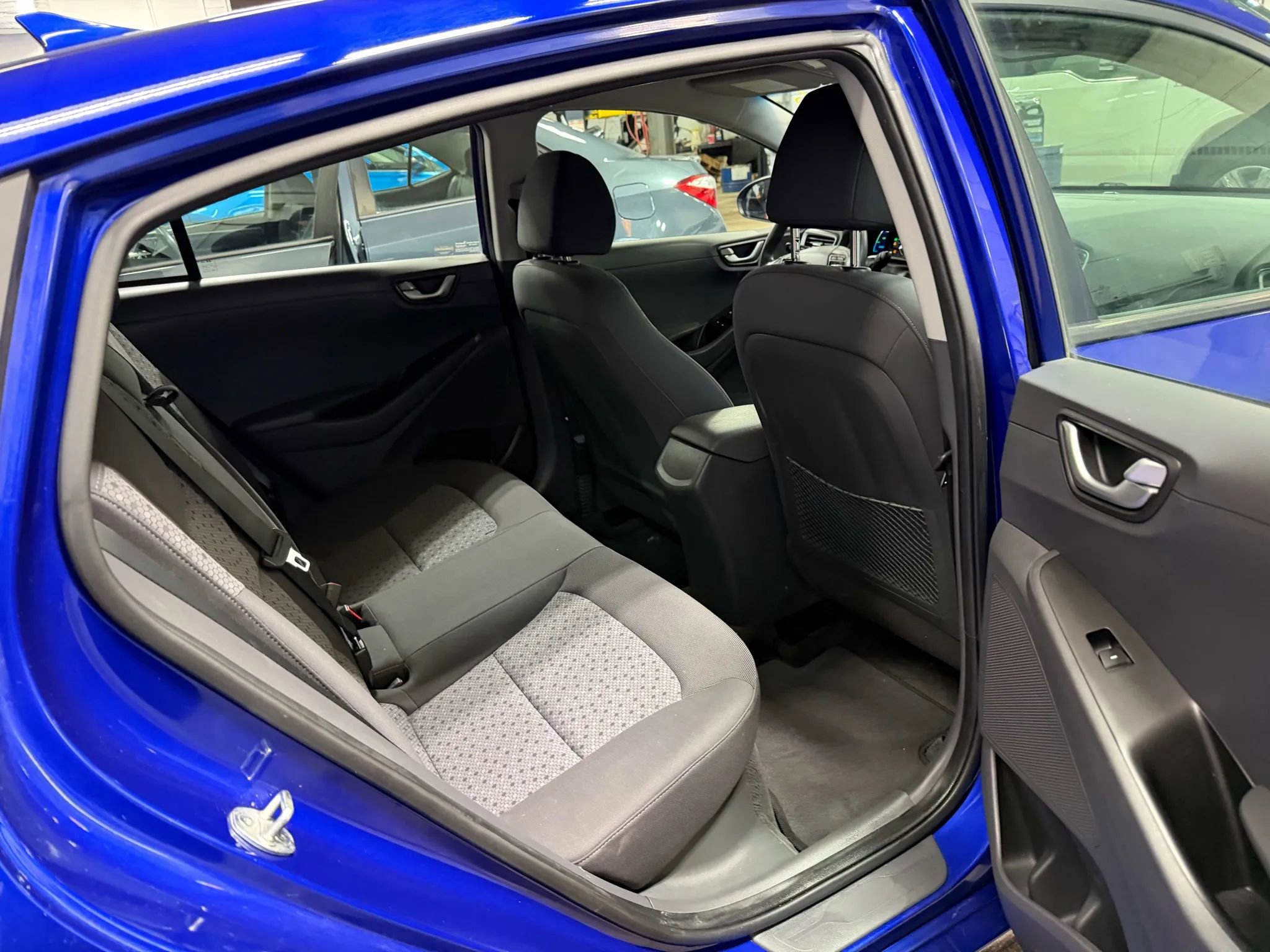 Used 2019 Hyundai Ioniq Plug-In Hybrid FWD image 13