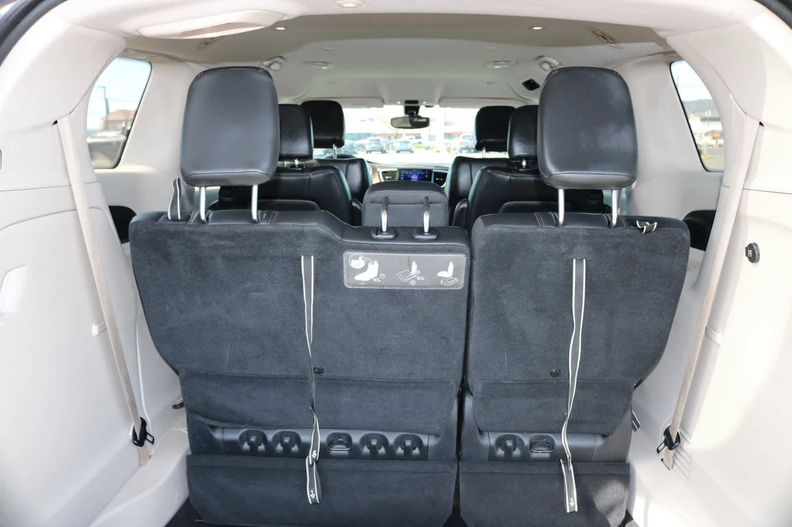 Used 2017 Chrysler Pacifica Touring-L image 9