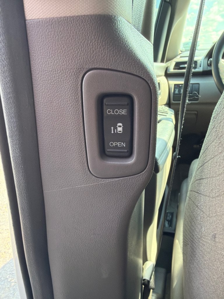 Used 2016 Honda Odyssey SE image 27