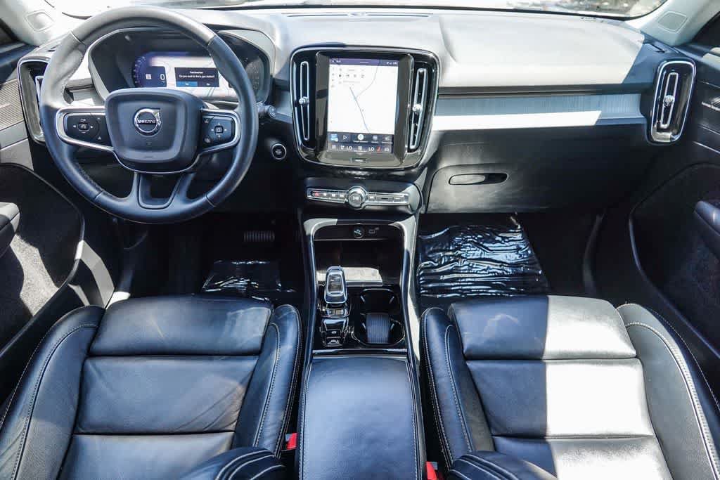 Used 2024 Volvo XC40 B5 Ultimate w/ Protection Package Premier AWD/4WD image 11