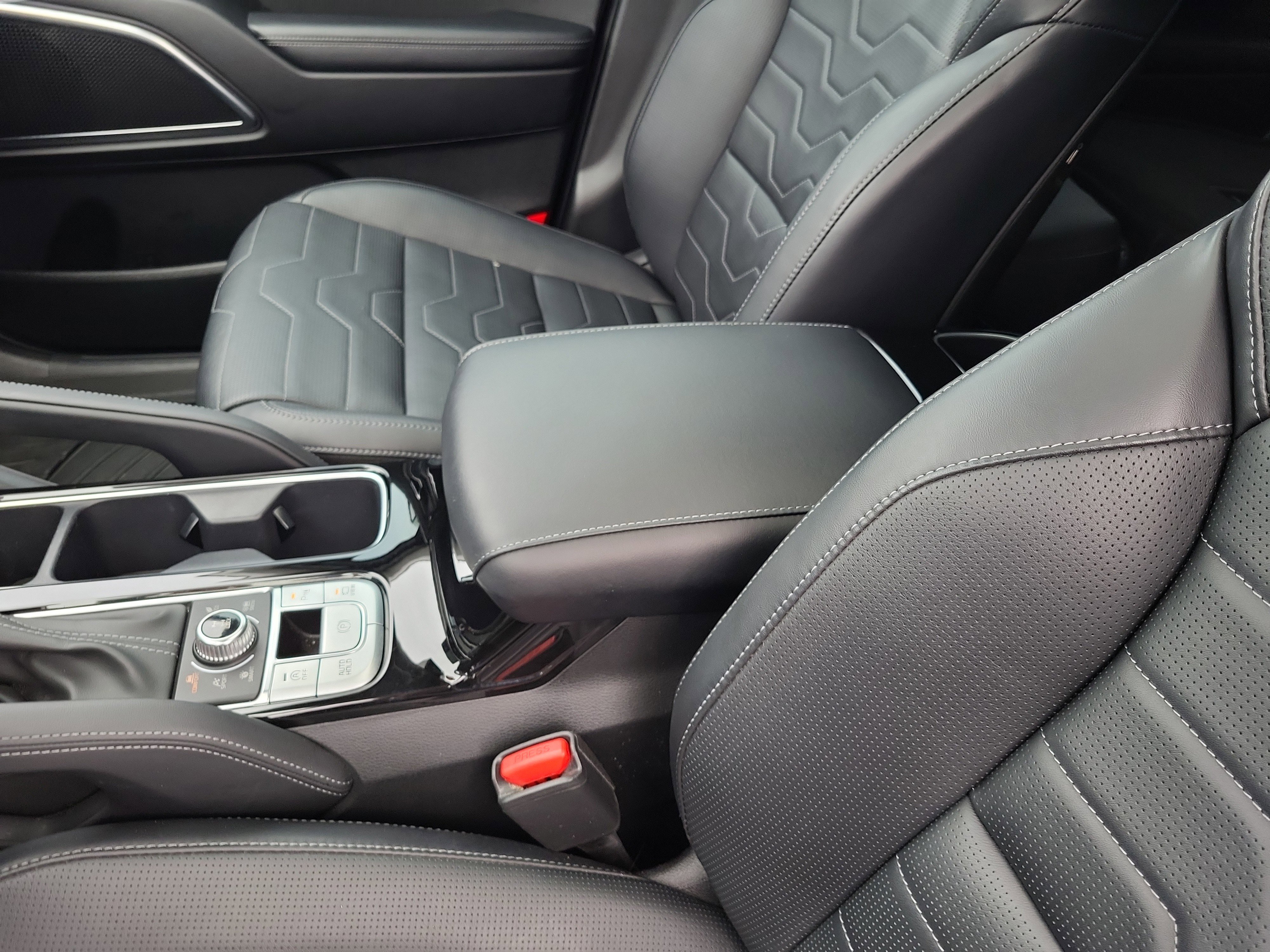 Used 2022 Kia Telluride SX w/ SX Prestige Package image 29