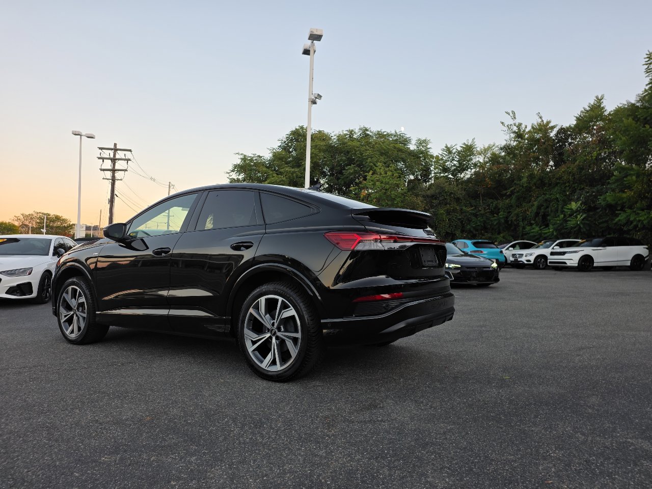 Used 2023 Audi Q4 e-tron Prestige w/ Black Optic Package image 9