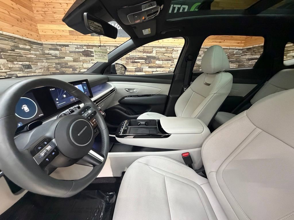 Certified 2025 Hyundai Tucson Limited image 11