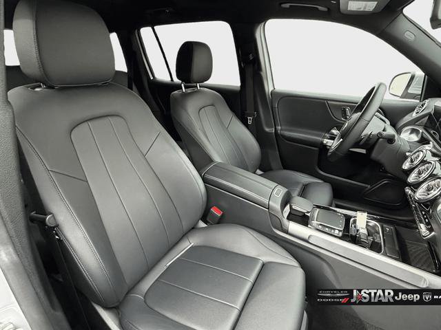 Used 2022 Mercedes-Benz GLB 250 4MATIC w/ Premium Package Lite image 10