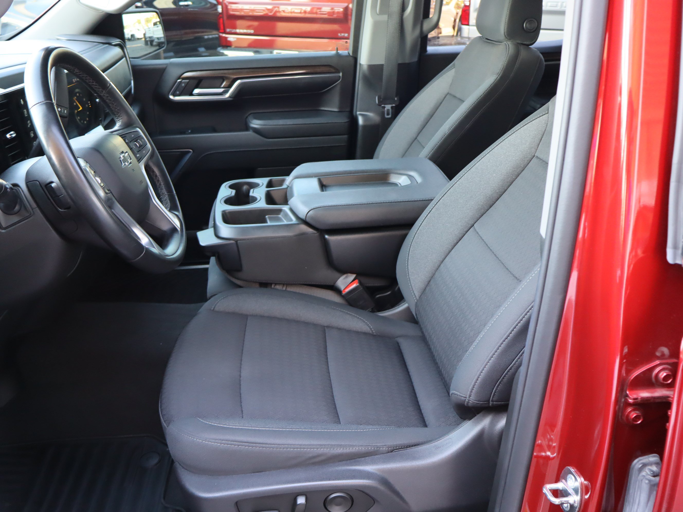 Used 2023 Chevrolet Silverado 1500 RST w/ Z71 Off-Road Package AWD/4WD image 19