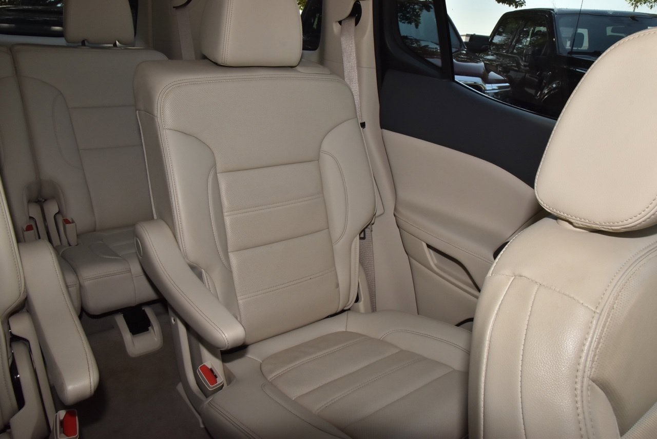 Used 2023 GMC Acadia Denali w/ Denali Ultimate Package FWD image 22
