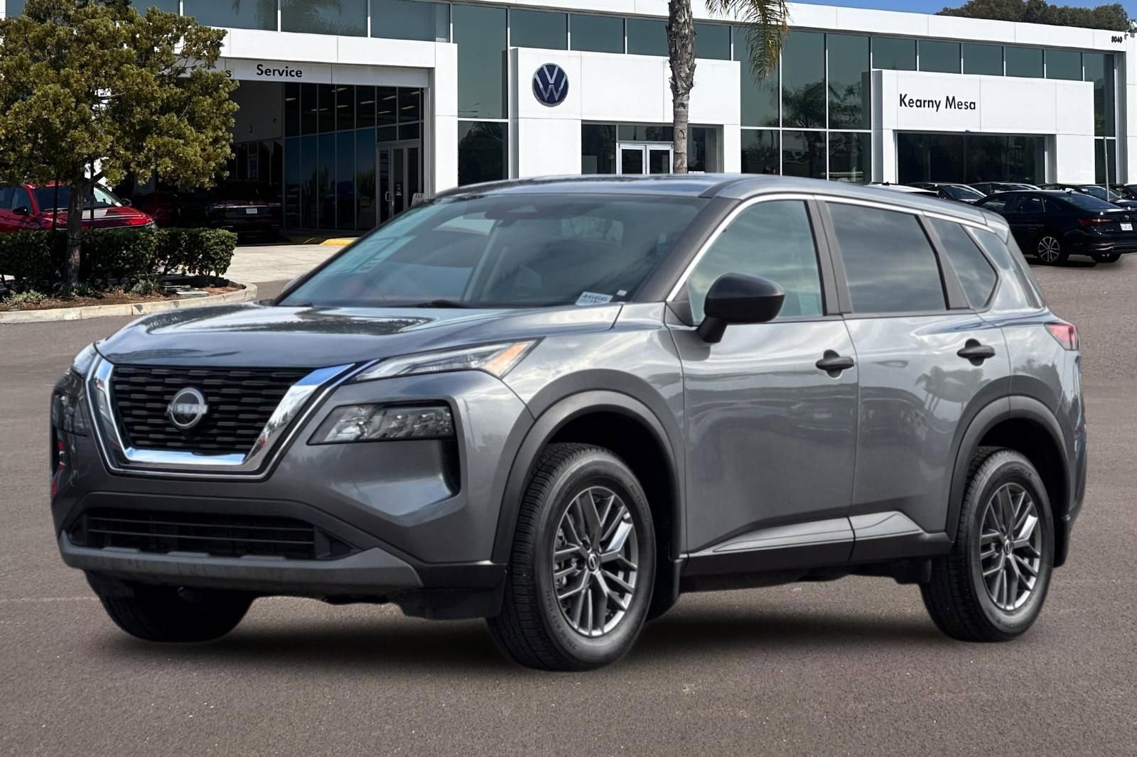 Used 2023 Nissan Rogue S image 8