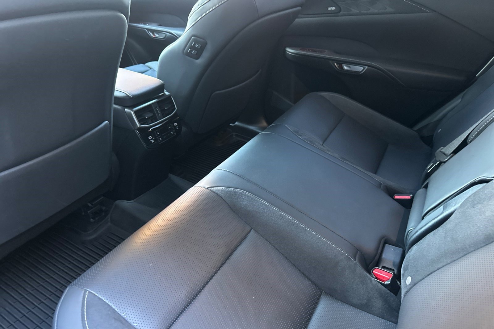 Certified 2024 Lexus RX 450h AWD w/ Luxury Package image 15