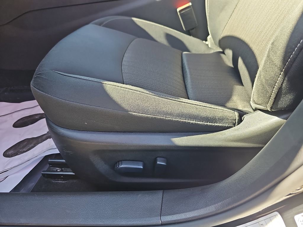 Used 2024 Nissan Altima 2.5 SV image 32