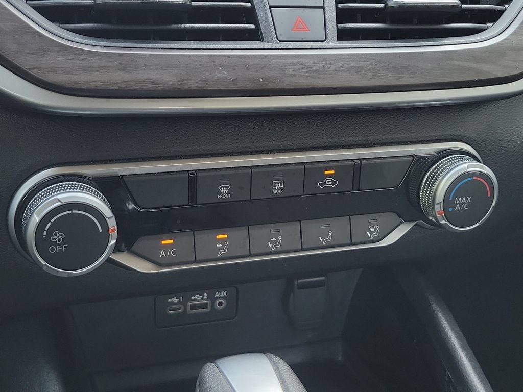 Used 2024 Nissan Altima 2.5 SV FWD image 17