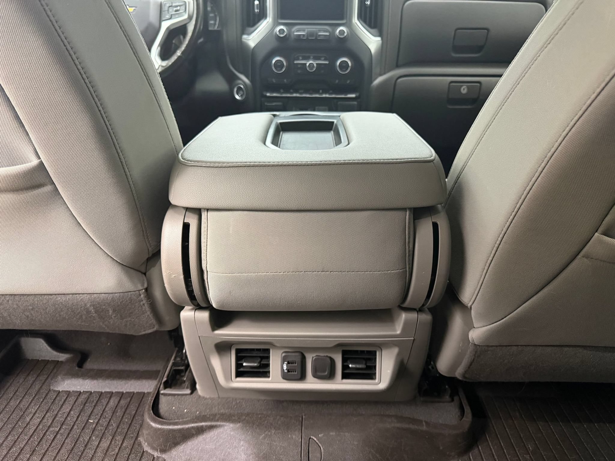 Used 2021 Chevrolet Silverado 1500 LT AWD/4WD image 29