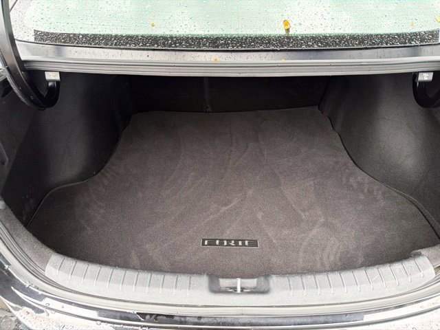 Used 2022 Kia Forte LXS FWD image 18