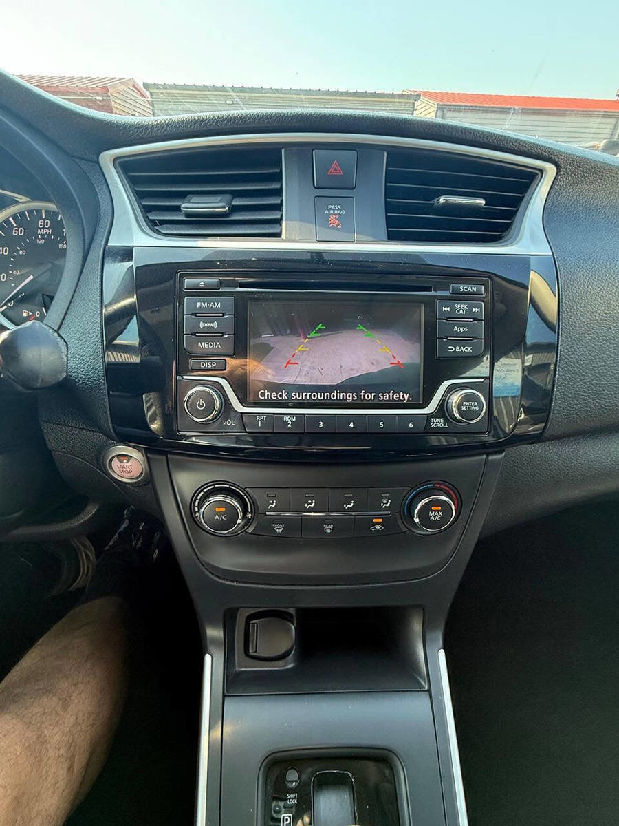 Used 2016 Nissan Sentra SV image 26