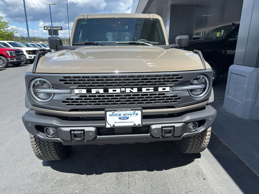 New 2026 Ford Bronco Badlands AWD/4WD image 2
