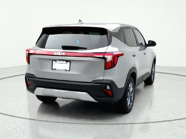 Certified 2024 Kia Seltos LX AWD/4WD image 5