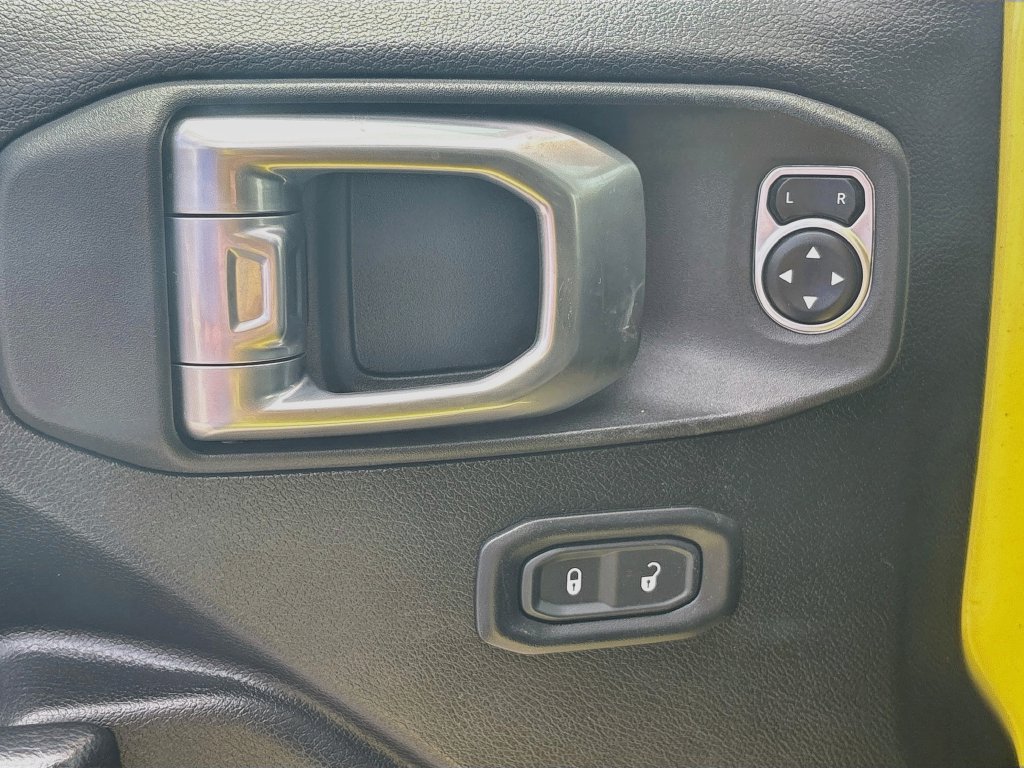 Certified 2023 Jeep Wrangler Unlimited w/ Cold Weather Group AWD/4WD image 19