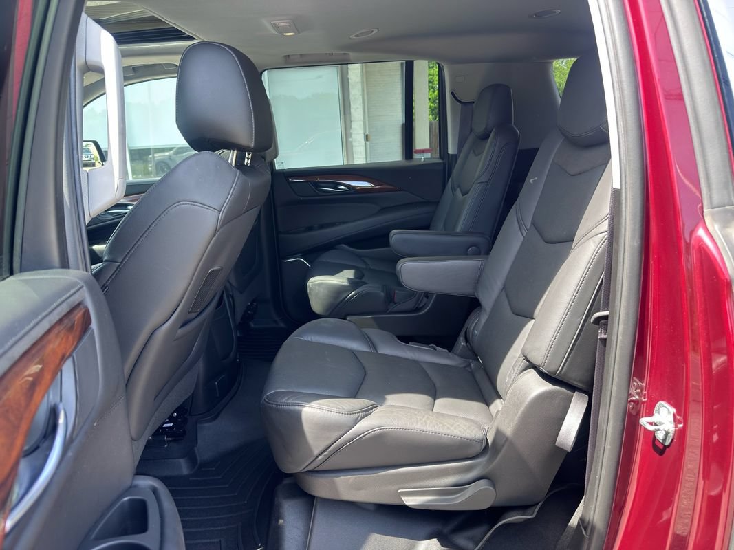 Used 2017 Cadillac Escalade ESV Luxury AWD/4WD image 37
