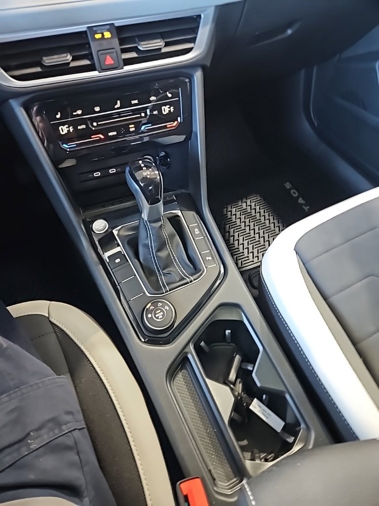 New 2026 Volkswagen Taos SE image 32