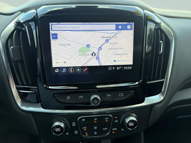 Used 2023 Chevrolet Traverse RS FWD image 25