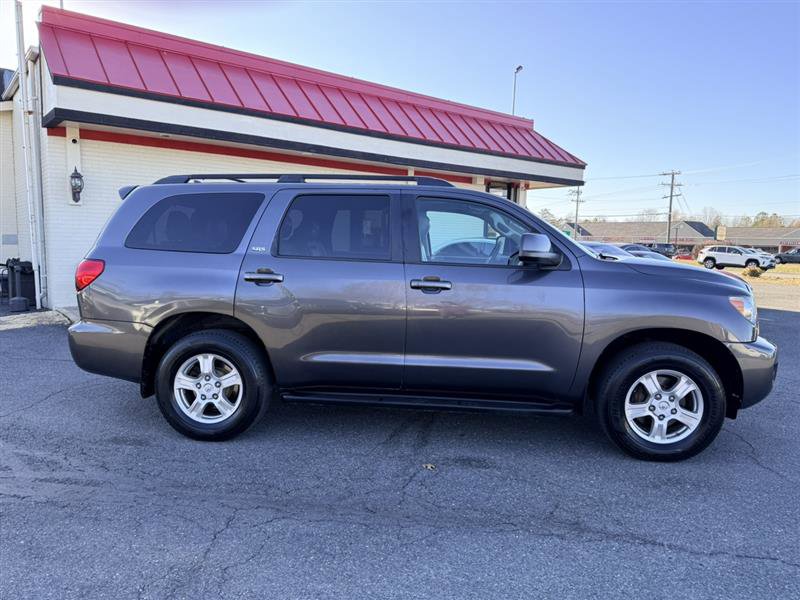 Used 2013 Toyota Sequoia SR5 image 3