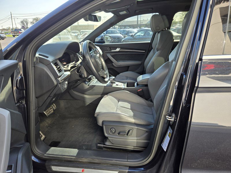 Used 2018 Audi SQ5 Prestige w/ Prestige Package image 16