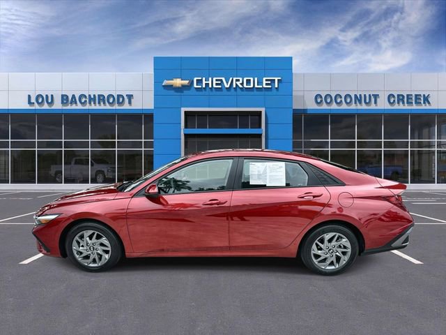 Used 2024 Hyundai Elantra SEL image 5