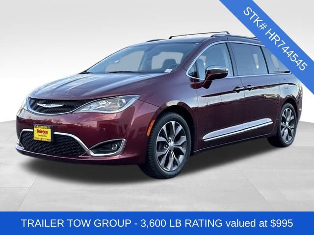 Used 2017 Chrysler Pacifica Limited w/ UConnect Theater Package image 3