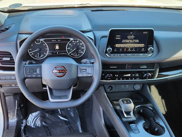 New 2026 Nissan Rogue SV AWD/4WD image 10