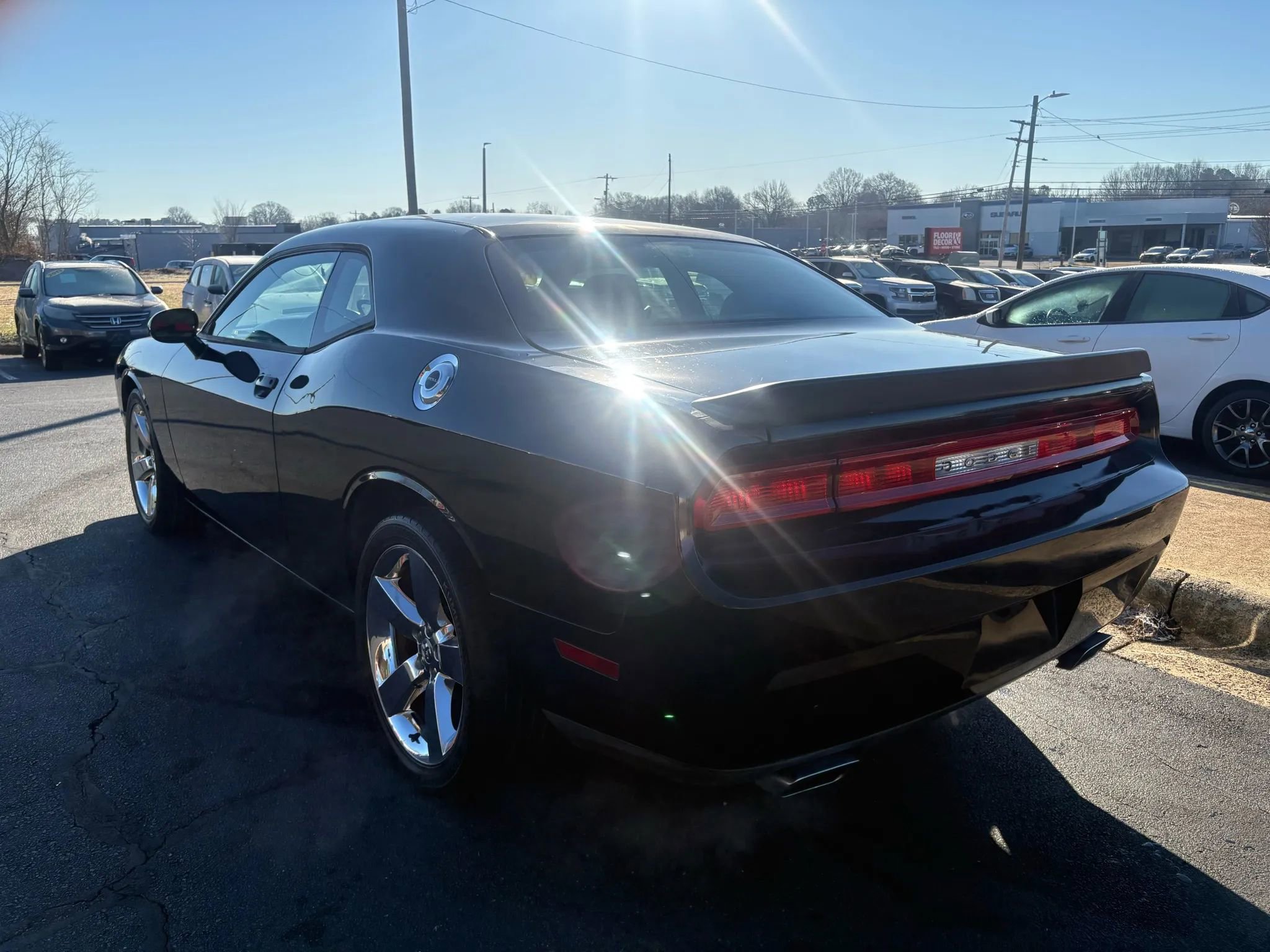 Used 2012 Dodge Challenger SXT image 5